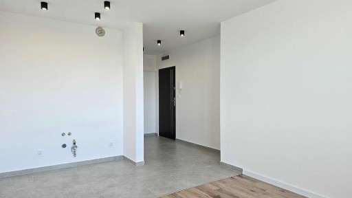 Centrum - Generalny Remont - 3 piętro - Winda - Osobny Pokój - Komórka Obok Mieszkania