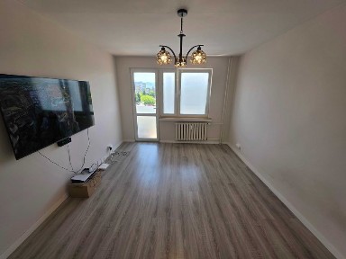 Mieszkanie 45,7 m² | Balkon z pięknym widokiem | Piwnica + pom. użytkowe | Os. Różane