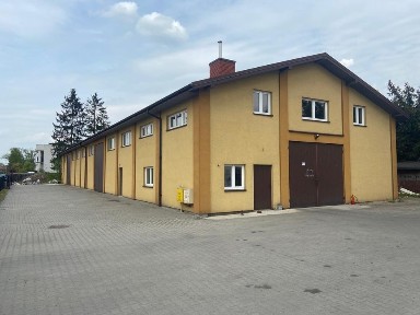 Kompleks magazynowo-biurowy w centrum Radzymina, o łącznej pow. ok. 2000 m²