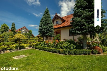 Dom z pięknym ogrodem i widokiem na łąki - Szczęsn
