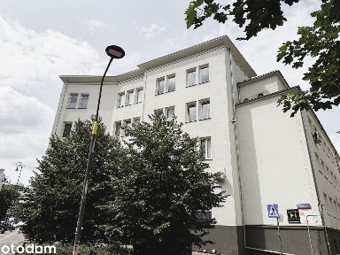budynek przy metrze Świętokrzyska SZKOŁA, hotel, urządy, inne