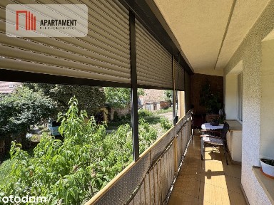 Duże 3 pokojowe z balkonem na parterze!