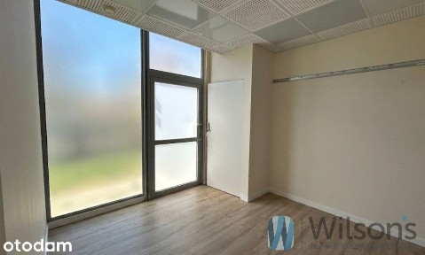 Lokal 70 m2 + plac ogrodzony