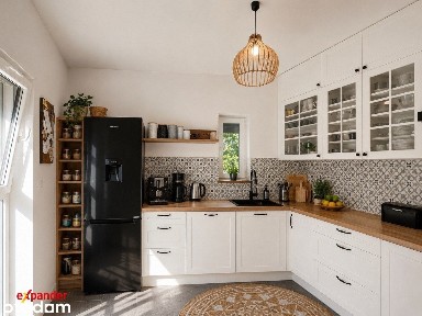 Z garażem podziemnymi komórką|Wyposażone|Balkon|Garderoba|Narożne