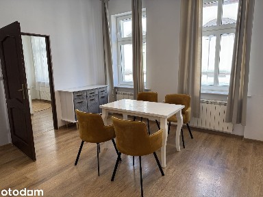 Środa Wlkp ścisłe centrum 47m2.Mieszkanie, gabinet, biuro. Całe piętro