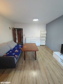2 pokoje. 1 piętro. Balkon. Spółdzielcze własnościowe.