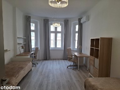 Piękne, bardzo duże mieszkanie dla 6 studentów w kamienicy w centrum