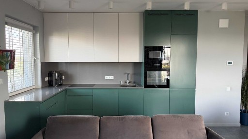 Sprzedam mieszkanie Ząbki - 4 pokoje, komórka lokatorska, 2 miesjca parkingowe, balkon 18 m2 BEZPOŚREDNIO