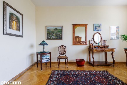 Klimatyczny Apartament w Kamienicy z Windą al. Niepodległości