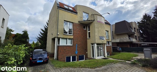 Lokal biurowy w dobrej lokalizacji/Bez Vat.