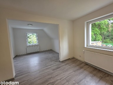 Góra domu w budynku dwurodzinnym na wynajem!