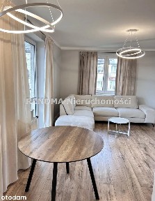 ** Nowe Miasto * Dwupoziomowe * Cegła *