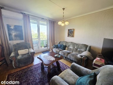 M4 z balkonem oraz widokiem na zieleń