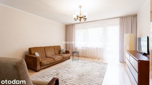 ul.Powstańców - 2 pokoje, osobna kuchnia, balkon