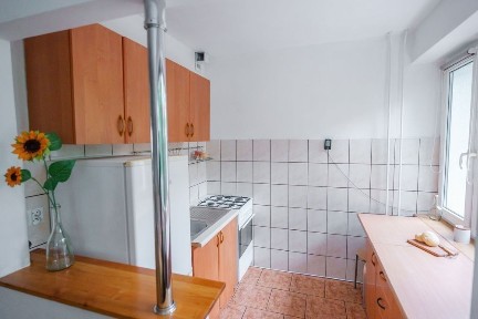 Jasne i komfortowe 2 pokoje blisko Amfiteatru, Konin, ul. Wyszyńskiego 34