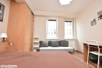 0% prowizji. Studenci, pary, rodzina. Pełen rozkład. ul. św. Mikołaja.