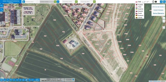 Sprzedam dom w budowie o pow. 523m2 wraz z budynkiem gospodarczym o pow. 79 m2 - działka40ar-Głogów os.Piast.Śląskich II