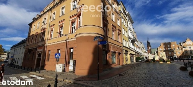 Lokal z duszą w sercu Opola. Rynek.
