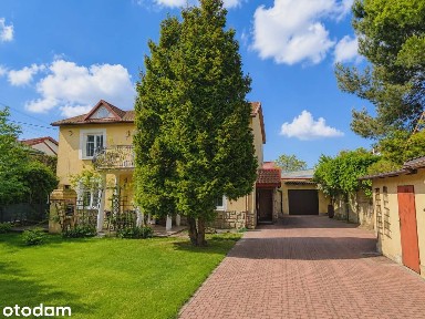 Przestronny dom 220 m² z osobnym mieszkaniem, dużą działką i garażem