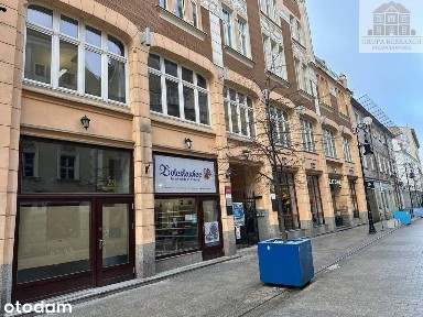 Wrocławska 9, parter, witryny, wejście z ulicy