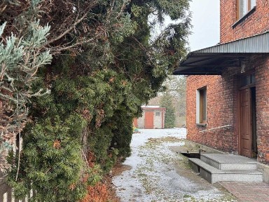 Mieszkanie w domu dwulokalowym z ogrodem