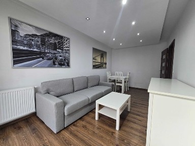 JARACZA, 40 m2, 2 pokoje + osobna kuchnia, balkon, parking, od zaraz