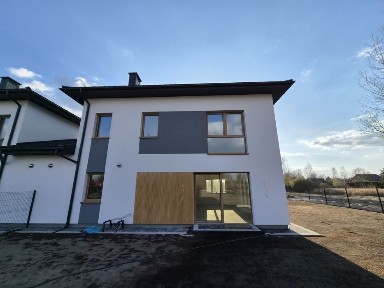 Bezpośrednio Dom Bliźniak Jaktorów na sprzedaż 5 pokoi 2 łazienki 132 m² + garaż