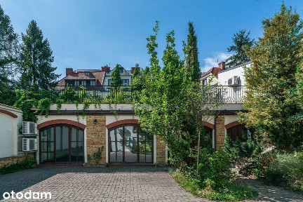 Reprezentacyjna Willa biurowa 700 m² z parkingiem
