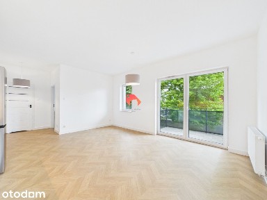2 Pokoje | Balkon, Winda, Miejsce w hali | Centrum