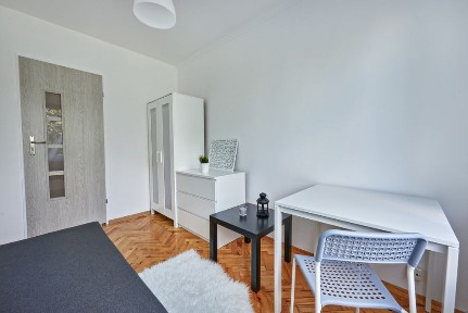 3 pokoje blisko uczelni URz - ul. Rejtana 26