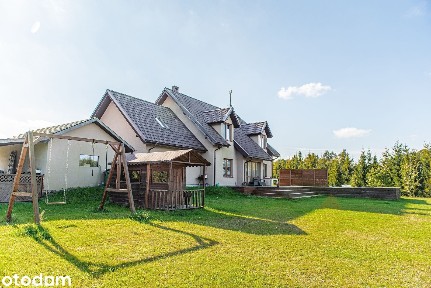 Przestronny dom z basenem 7 pokoi garaż 2 auta