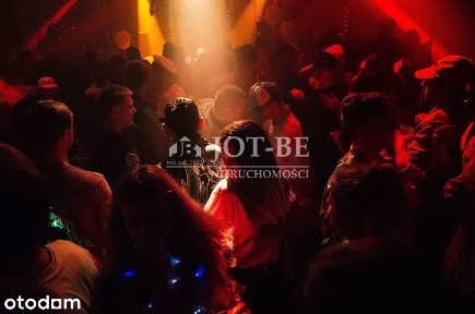 Działający Klub nocny w sercu Wrocławia Rynek