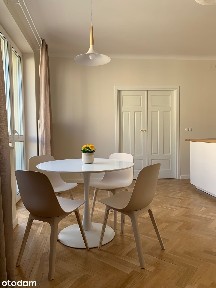 Mieszkanie 2-pokojowe z balkonem i garderobą w kamienicy na Żoliborzu