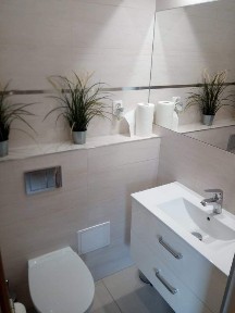 Loka 80 m2 pod dowolną działalność stanowisko fryzjerskie do paznokci kosmetyczne barberskie fryzjerski gabinet sala gimnastyczna rehabilitacji