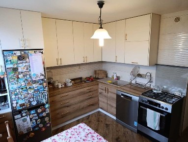 Sprzedam mieszkanie na wsi, 4 pokojowe 75m2, z garażem, piwnicą, kotłownią i działką ogrodową 552m2