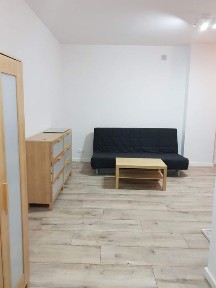 Wynajmę słoneczną kawalerkę w świetnej lokalizacji - Gdynia ul.Morska
