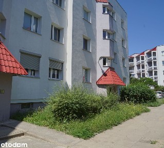 Sprzedam dużą kawalerkę w bloku na parterze