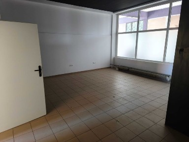 Lokal handlowo usługowy na wynajem, ponad 70m2