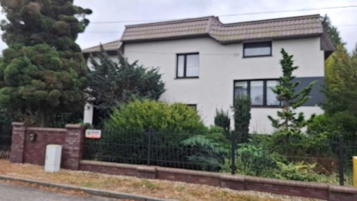 Dom z dużą działką, ogrodem i budynkiem gospodarczym - Radomsko