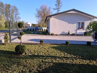 Nowy energooszczędny dom z pompą ciepła gotowy do zamieszkania! - duża zagospodarowana działka.