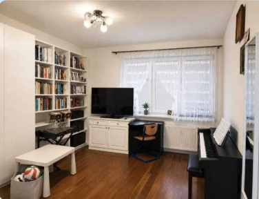 Rzeszów, Strzelnicza, rok2008, 2 piętro/ 3p. 56,41 m² 2 pokoje, balkon, winda, miejsce podziemne, ogrodzone 2 budynki z dziedzińcem-kameralne osiedl