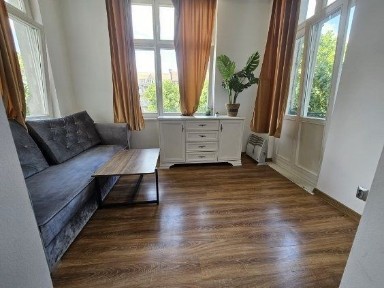 Na wynajem - kawalerka z wydzieloną sypialnią w ścisłym centrum miasta