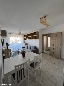 Super lokalizacja! Komfortowe 2 pokojowe mieszkanie z balkonem.