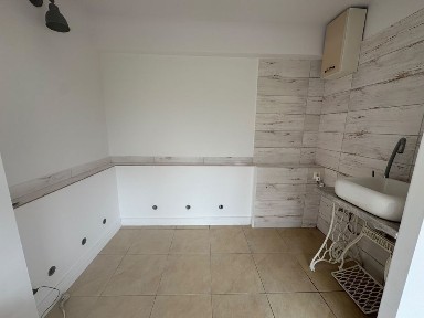 Do wynajęcia lokal 18,5m² | po remoncie | klimatyzacja | Zagórna