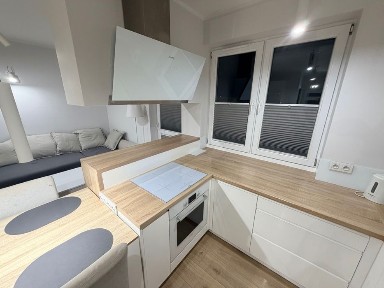 Willa pod Brzozami | 69 m² | ostatnie piętro z windą | 2 balkony | klimatyzacja | 3 pokoje | 2 garderoby
