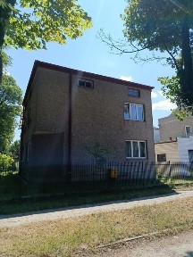 Dom wolnostojący 145m2/działka 460m2/garaż dwustanowiskowy