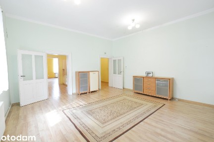 1 piętro, zadbana kamienica, 90 m2