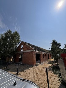 ANTRESOLA. Pow. uzytkowa 170 m2. Wysokość pom. 285 cm.