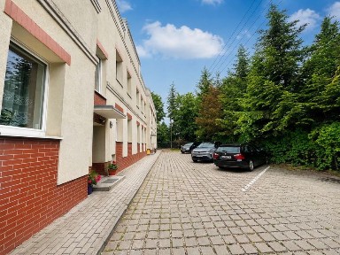 2 Pokoje / 1 piętro / kameralny blok / Aleja Słowackiego / miejsce postojowe