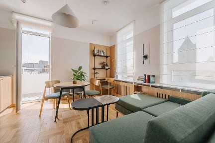2 pokojowy apartament z balkonem w centrum Poznania w zrewitalizowanym Domu Książki z widokiem na Zamek